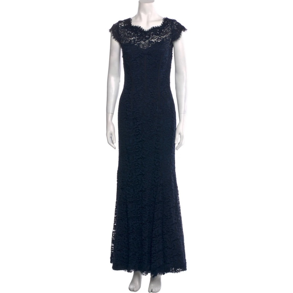 Monique Lhuillier gown